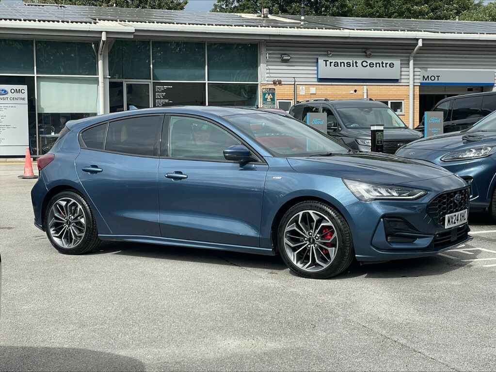 Ford Focus 1.0 St-line X Black #4