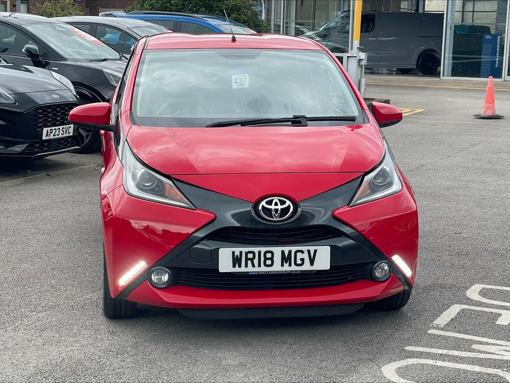 Toyota Aygo 1.0 Vvt-i X-style Red #5