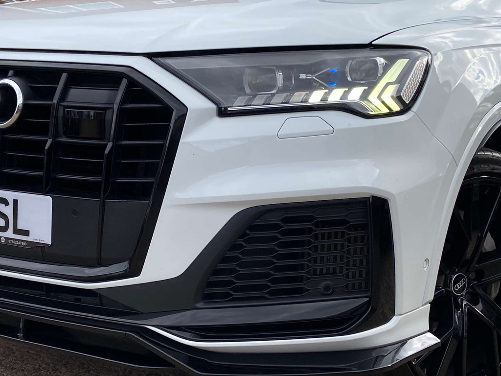 Audi Q7 S Line White #30
