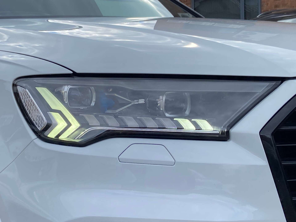 Audi Q7 S Line White #28