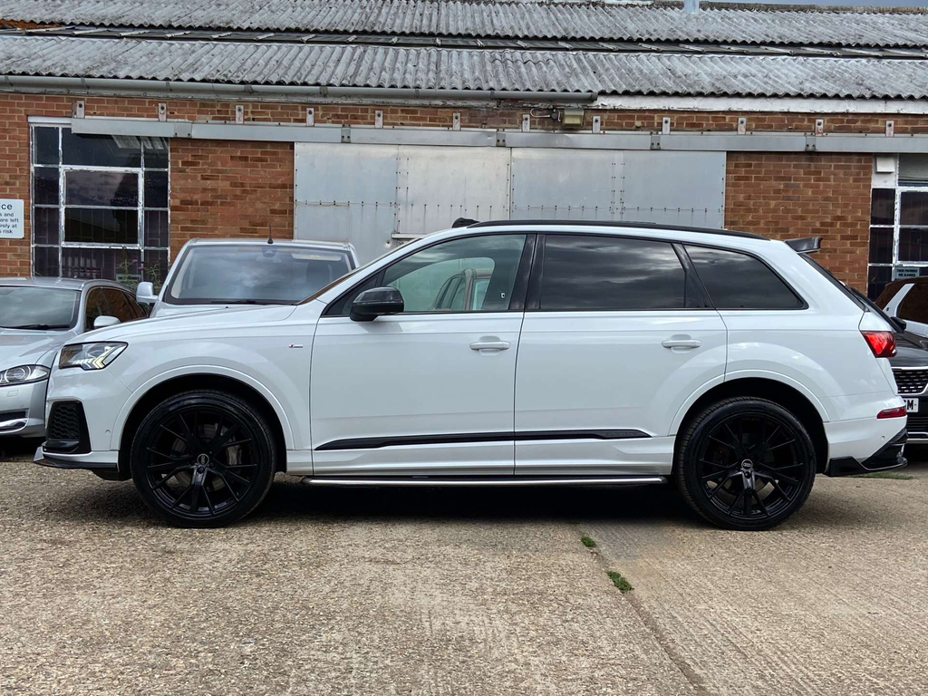 Audi Q7 S Line White #12