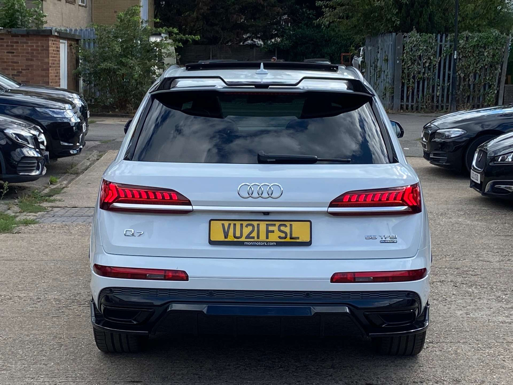 Audi Q7 S Line White #26