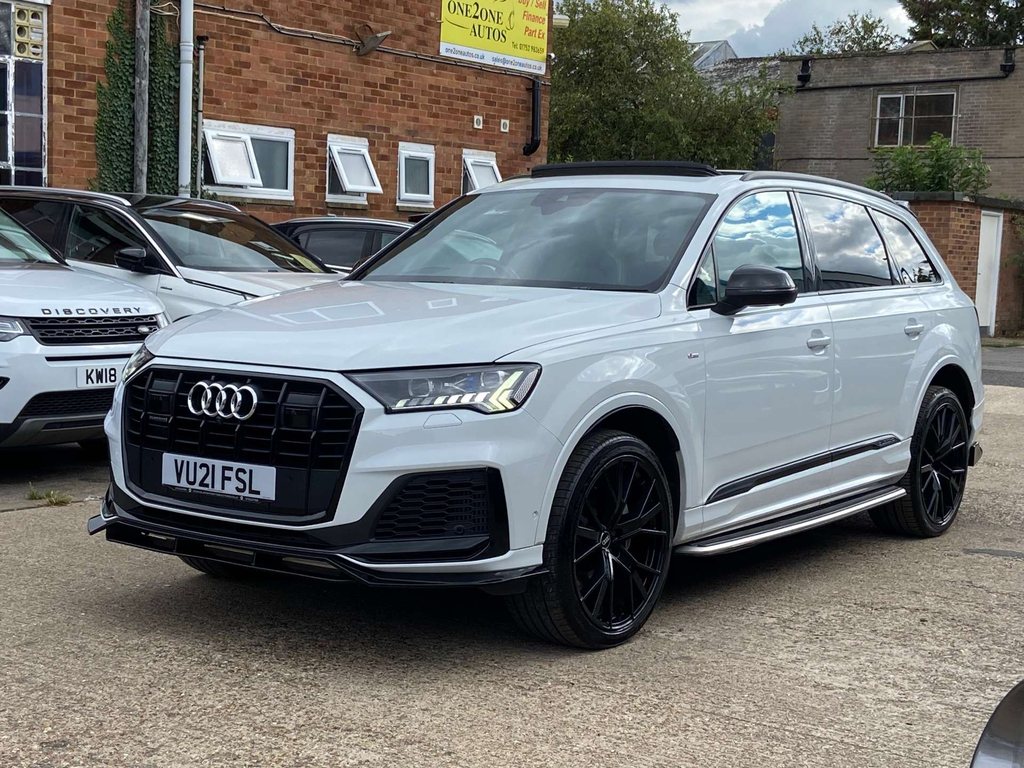 Audi Q7 S Line White #8