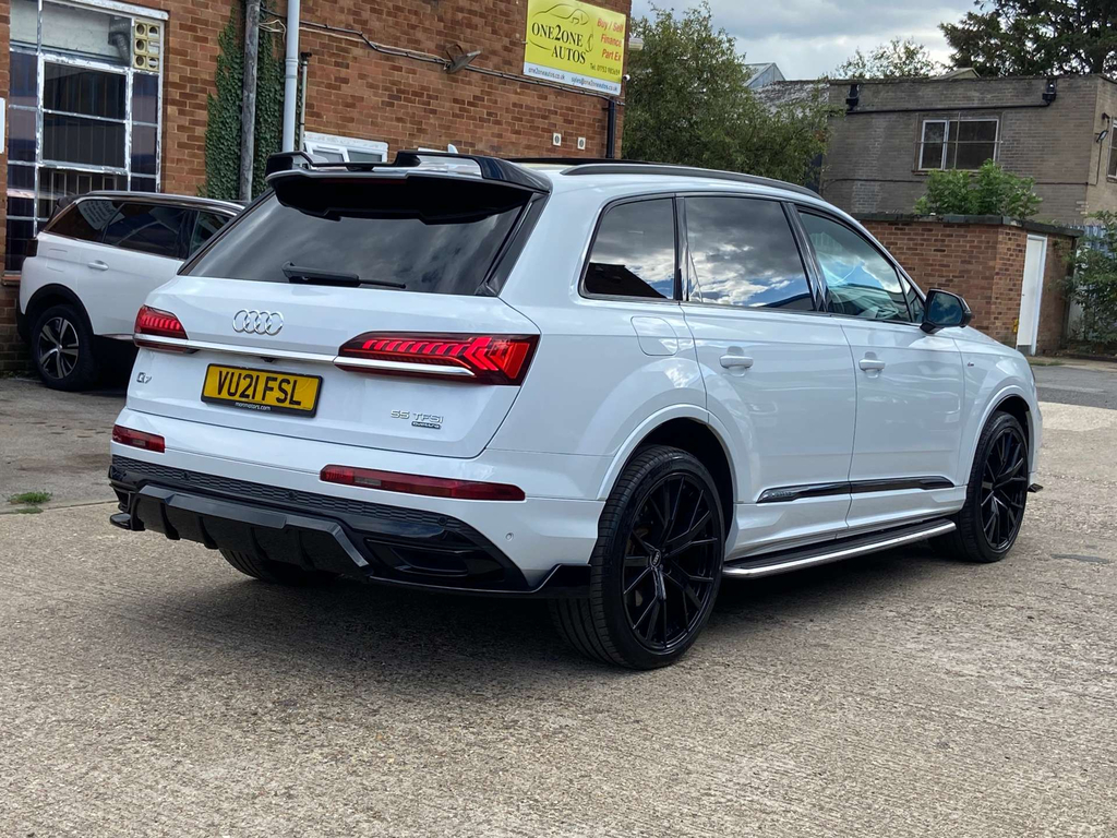 Audi Q7 S Line White #9