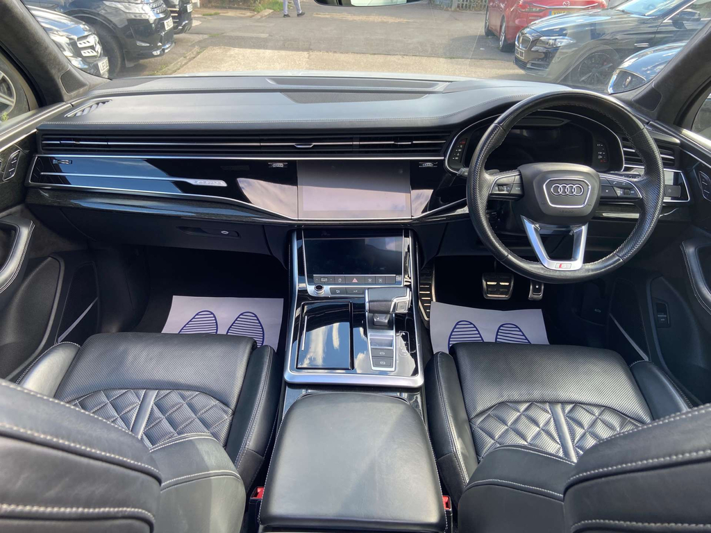 Audi Q7 S Line White #18