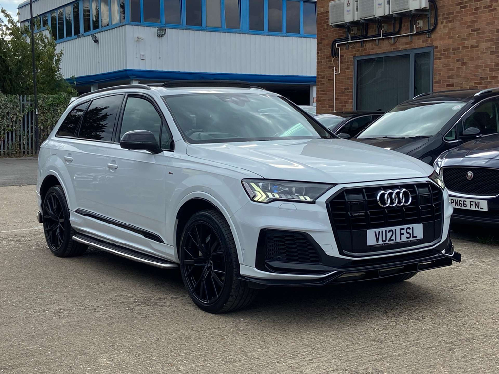 Audi Q7 S Line White #7