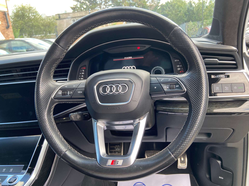 Audi Q7 S Line White #70