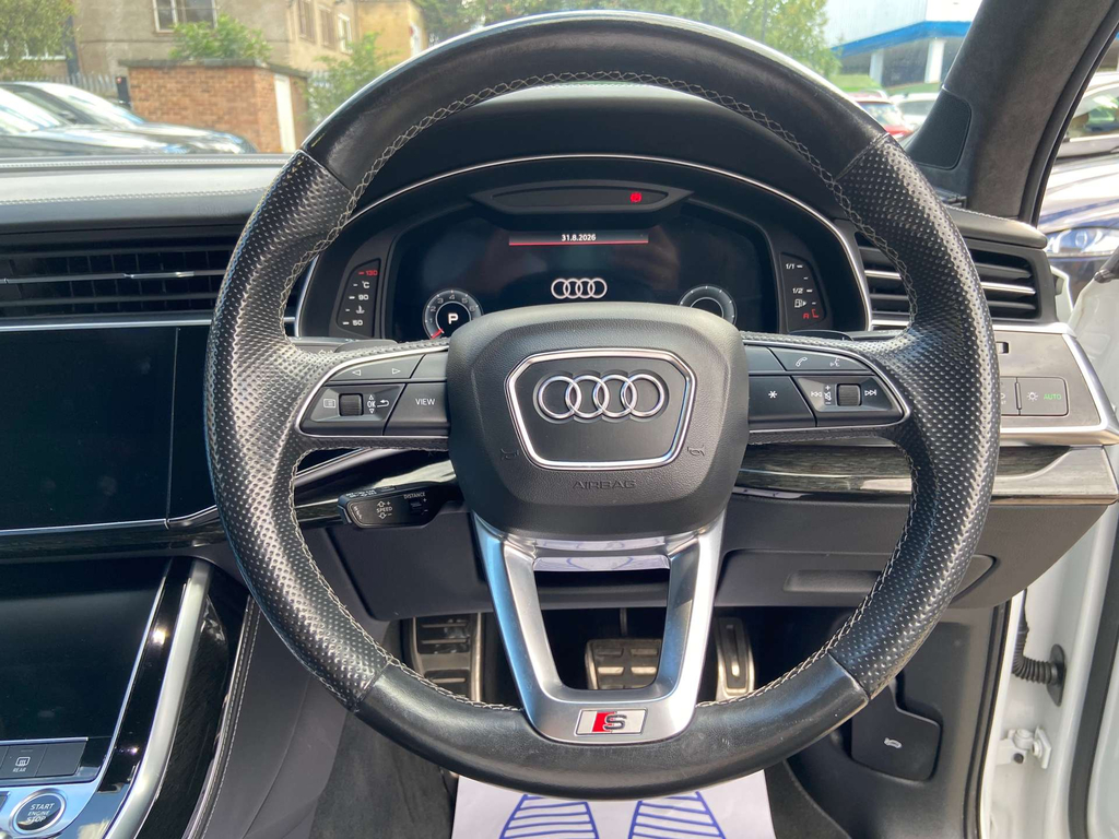 Audi Q7 S Line White #71