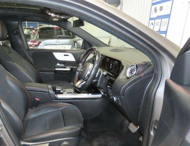 Mercedes-Benz EQA Eqa 300 66.5Kwh Amg Line Premium Suv Electri Grey #5