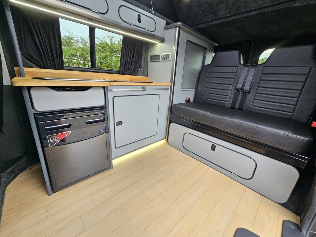 Vauxhall Vivaro 1.6 Cdti Sportive Pop Top Campervan Black #4