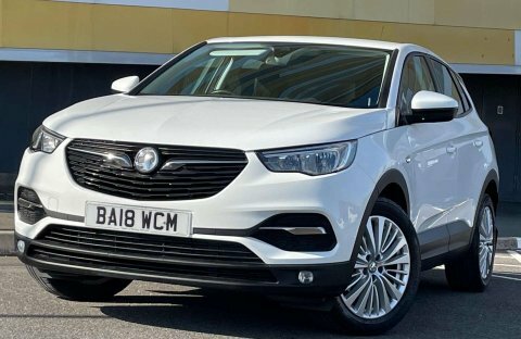 Vauxhall Grandland X 1.2 Turbo Se White