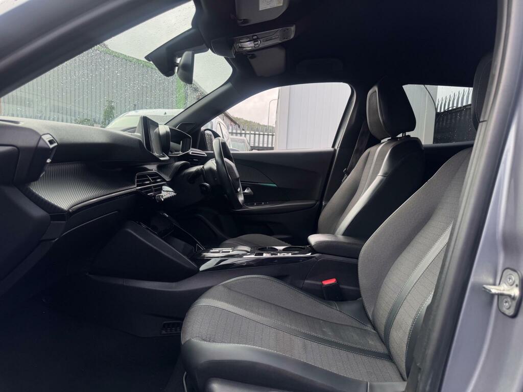 Peugeot e-2008 Suv Black #8