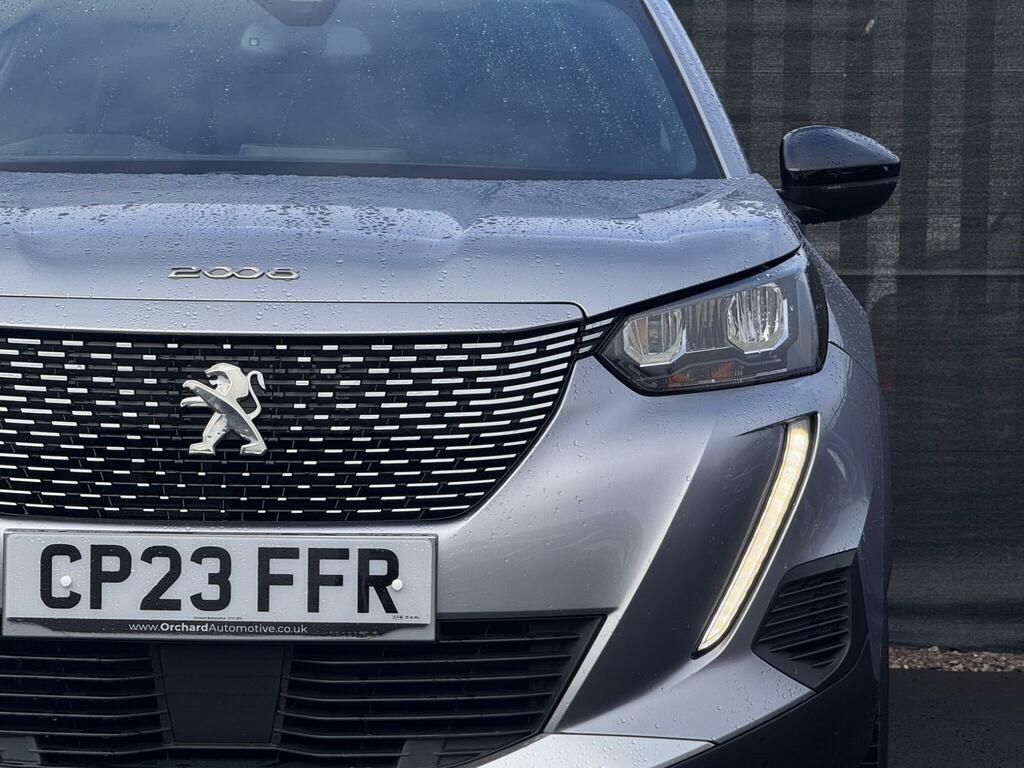 Peugeot e-2008 Suv Black #7