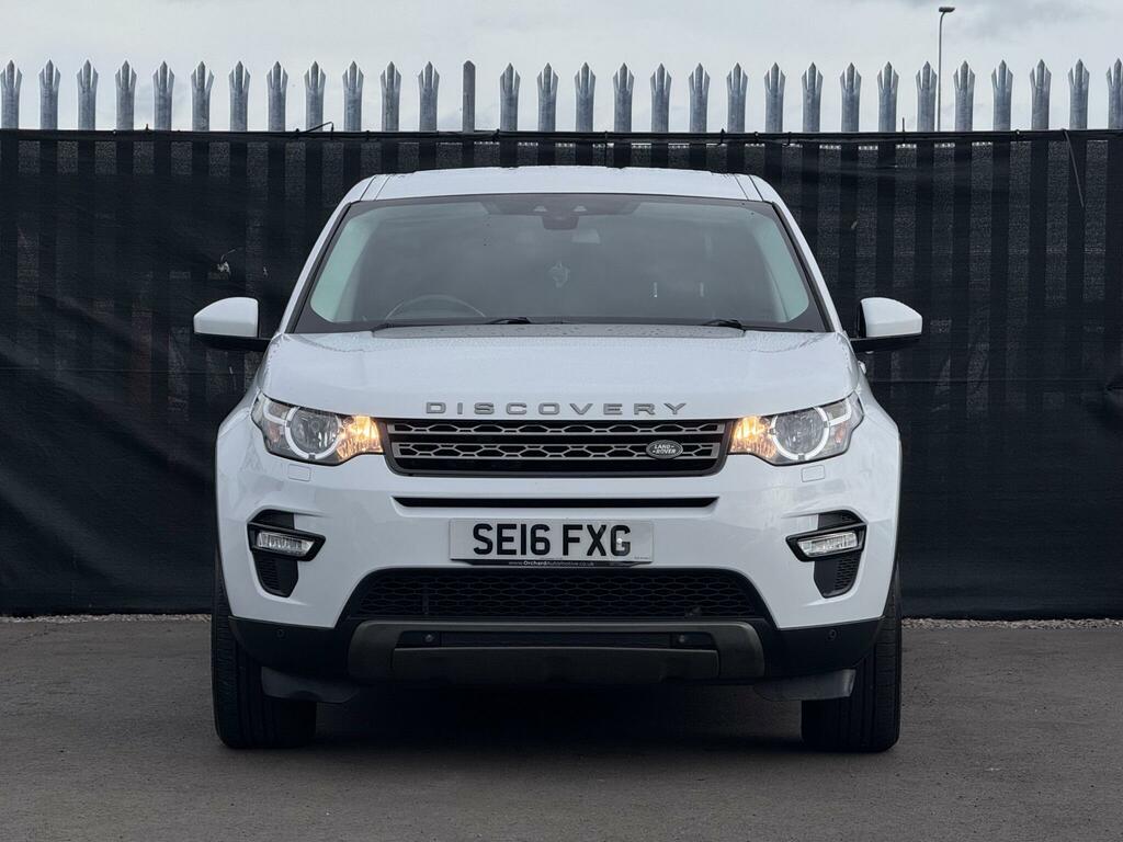Land Rover Discovery Sport Se Tech White #5
