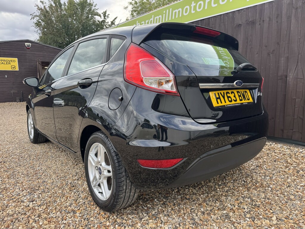 Ford Fiesta Hatchback 1.3 Zetec 2013 HY63BWD Black #4