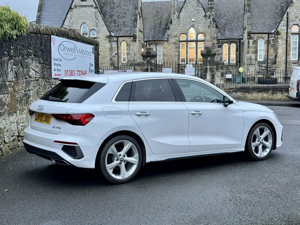 Audi A3 Sportback 35 Tfsi S-line S-tronic - Virtual Cockpi Blue #9