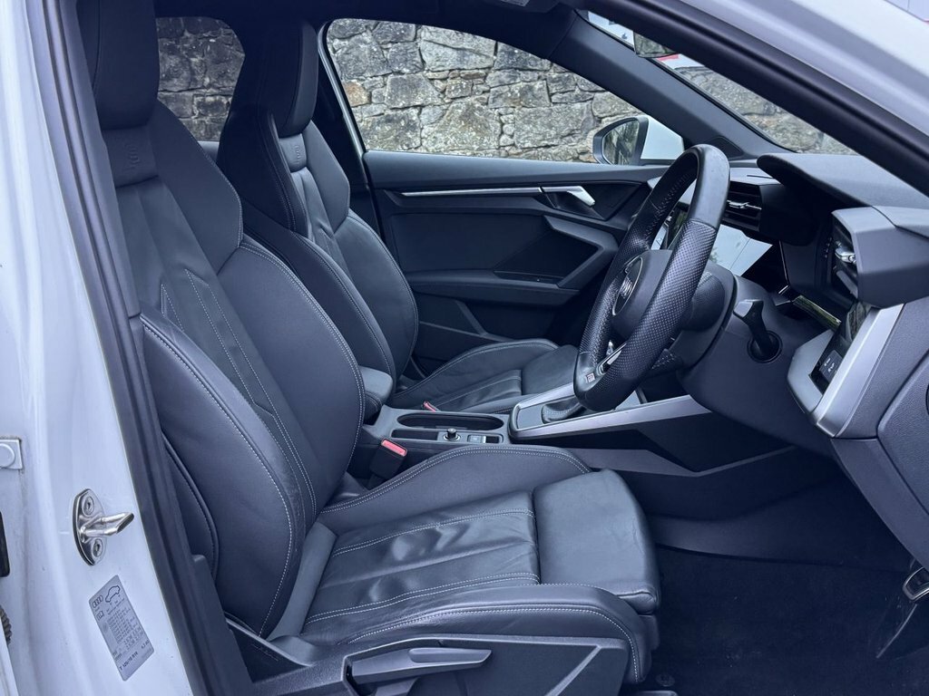 Audi A3 1L S Line White #4