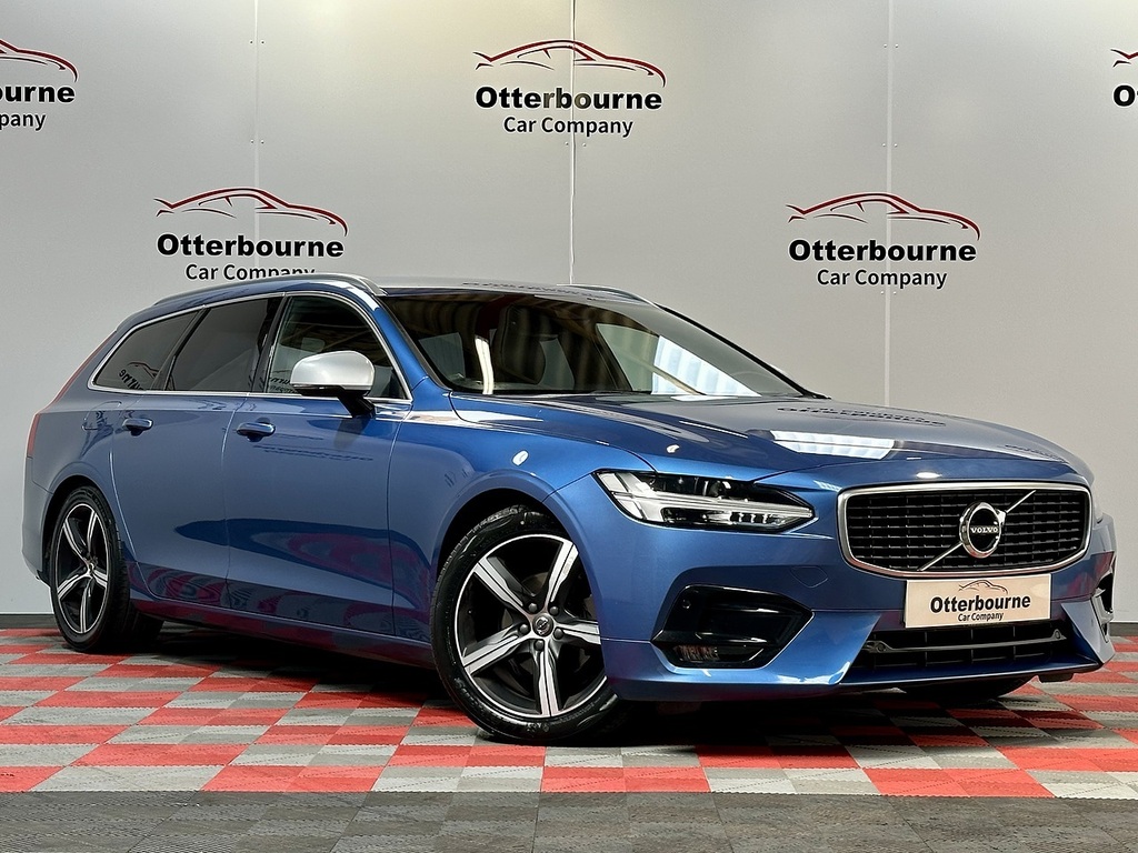 Volvo V90 D4 R-design Blue