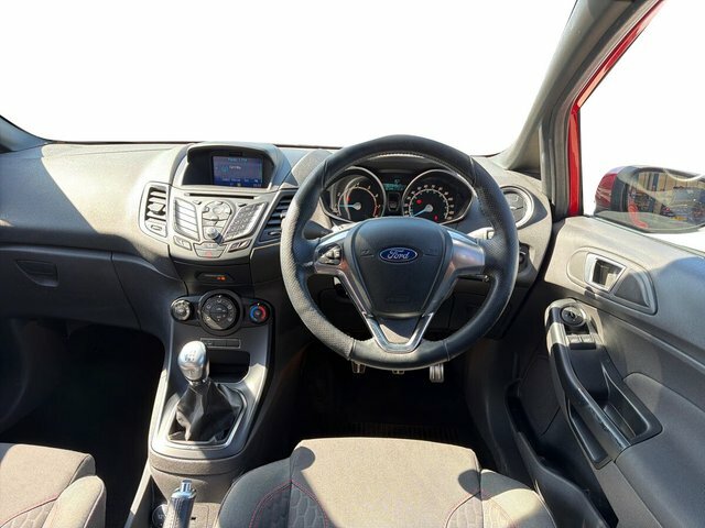 Ford Fiesta 1.0 Titanium 99 Bhp White #16