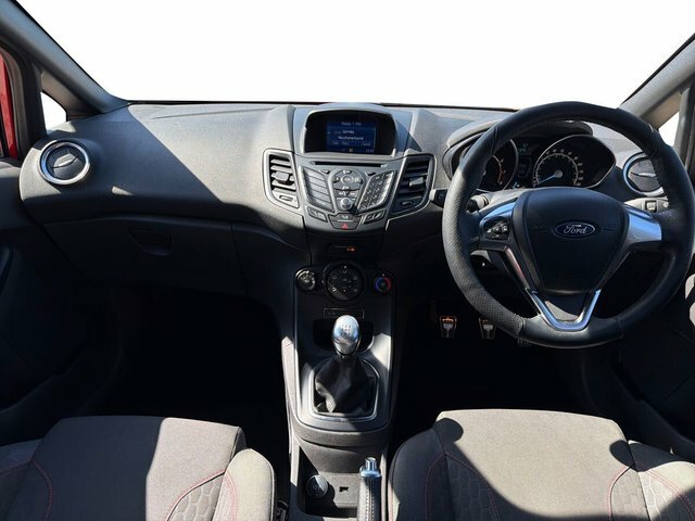 Ford Fiesta 1.0 Titanium 99 Bhp White #14