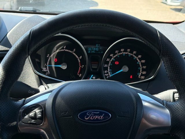 Ford Fiesta 1.0 Titanium 99 Bhp White #17