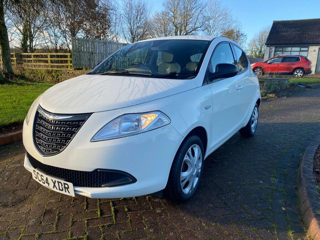 Chrysler Ypsilon 1.2 Se Euro 5 Ss Black #6