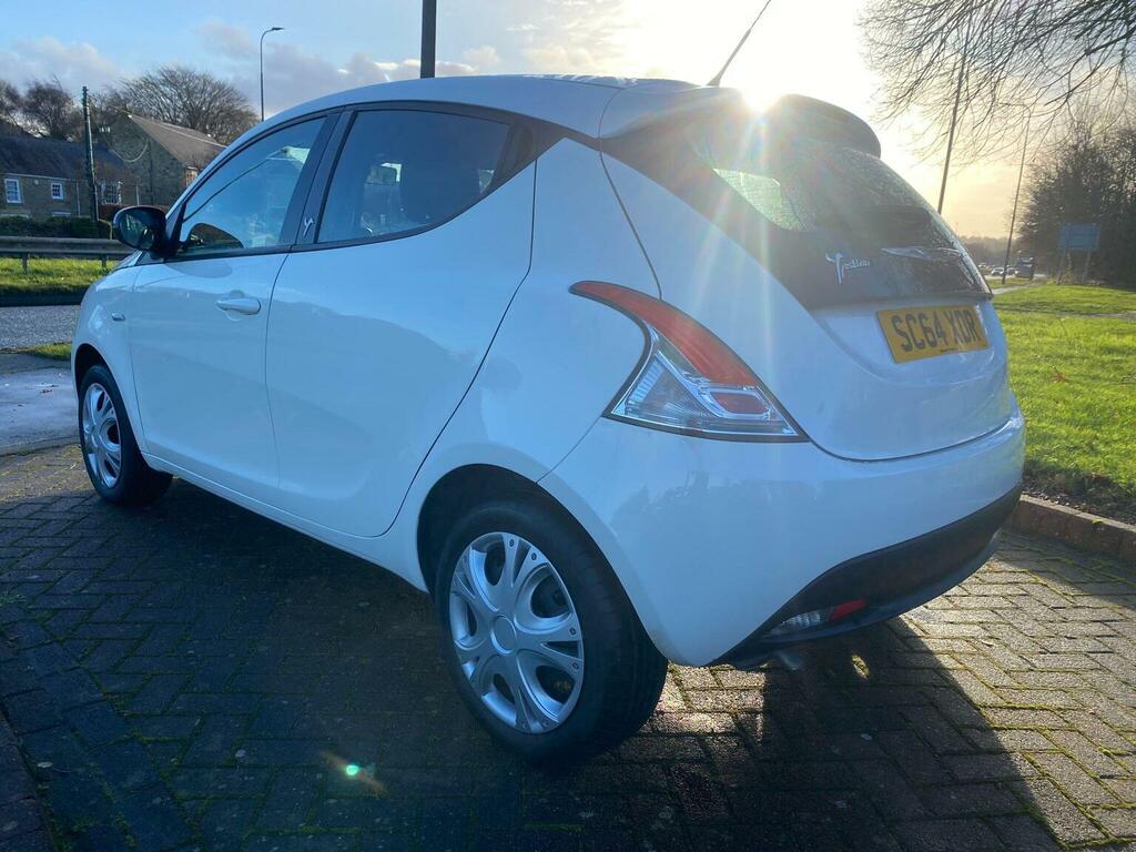 Chrysler Ypsilon 1.2 Se Euro 5 Ss Black #7