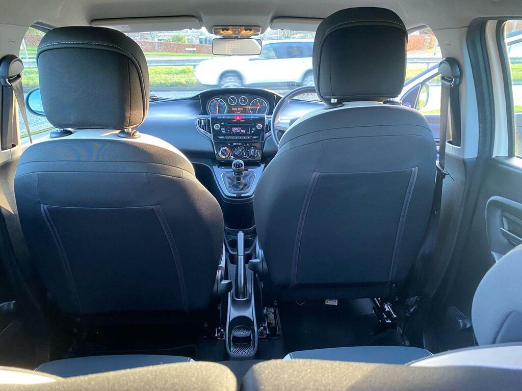 Chrysler Ypsilon 1.2 Se Euro 5 Ss Black #23