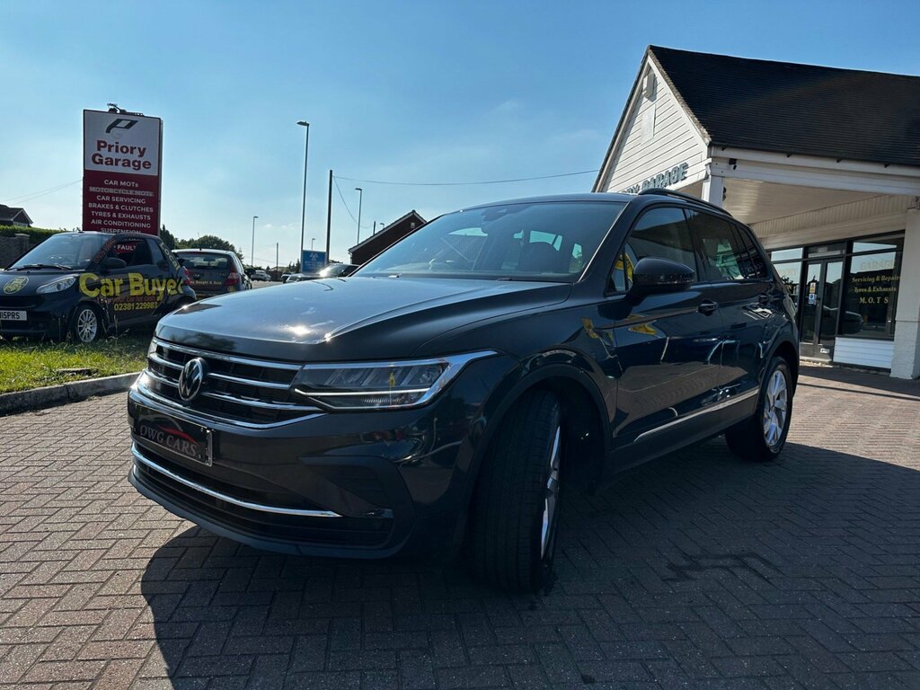 Volkswagen Tiguan 1.5 Tsi 150 Life Dsg Grey #3