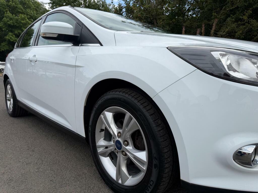Ford Focus 1.6 Zetec Euro 5 White #4