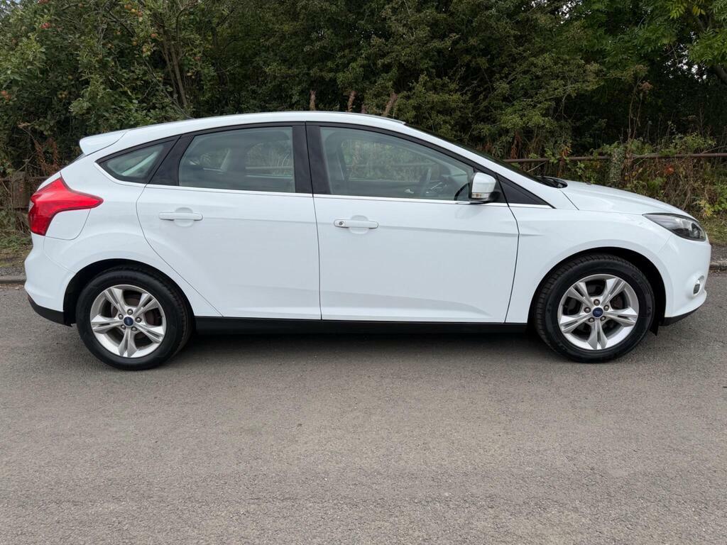 Ford Focus 1.6 Zetec Euro 5 White #2