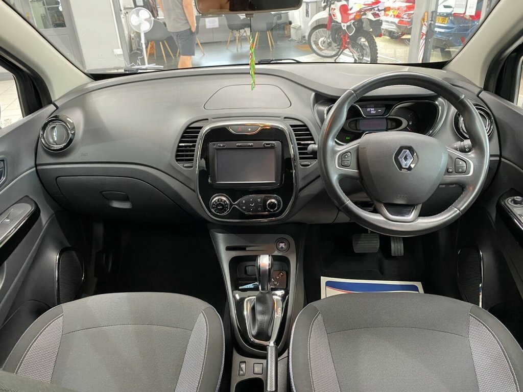 Renault Captur 1.5L Dynamique Nav Black #2