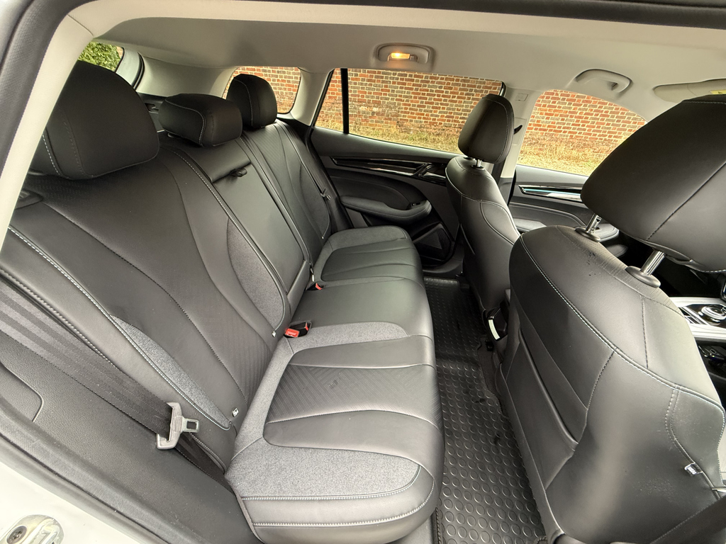 MG MG5 115Kw Se Ev Long Range 61Kwh Silver #36