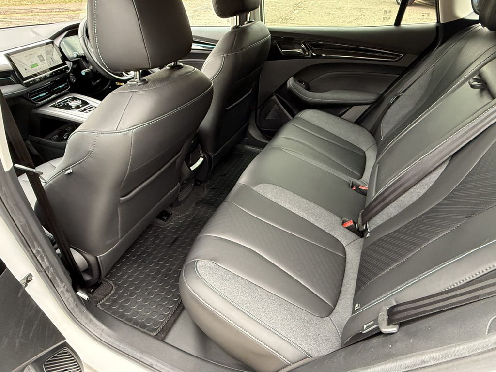 MG MG5 115Kw Se Ev Long Range 61Kwh Silver #40