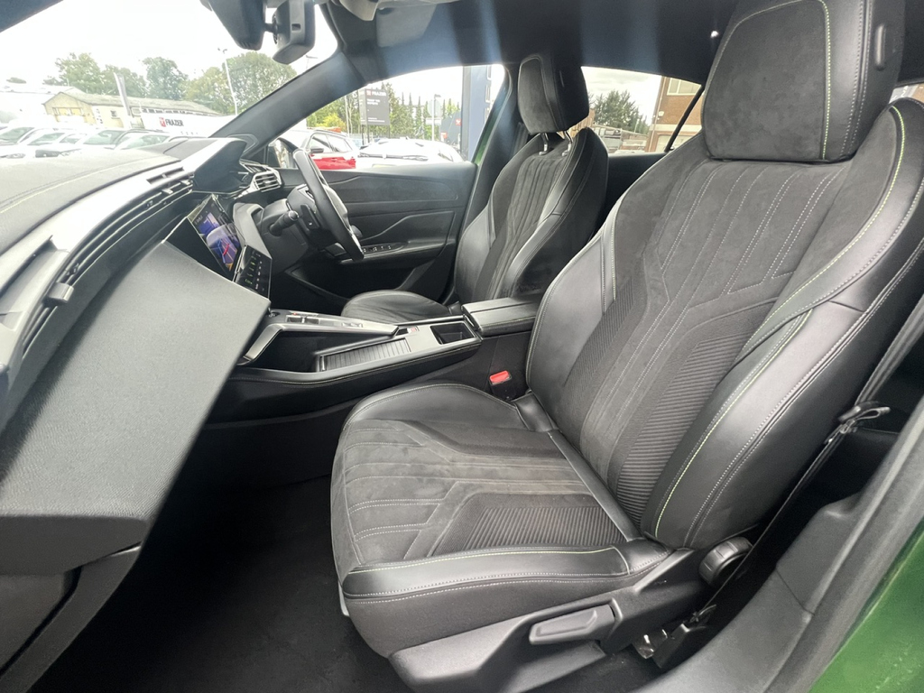 Peugeot 308 Active Premium Red #11