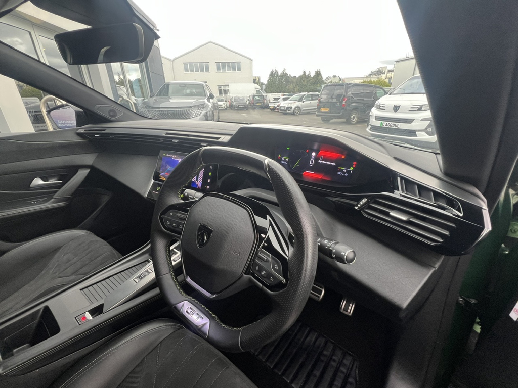 Peugeot 308 Active Premium Red #12