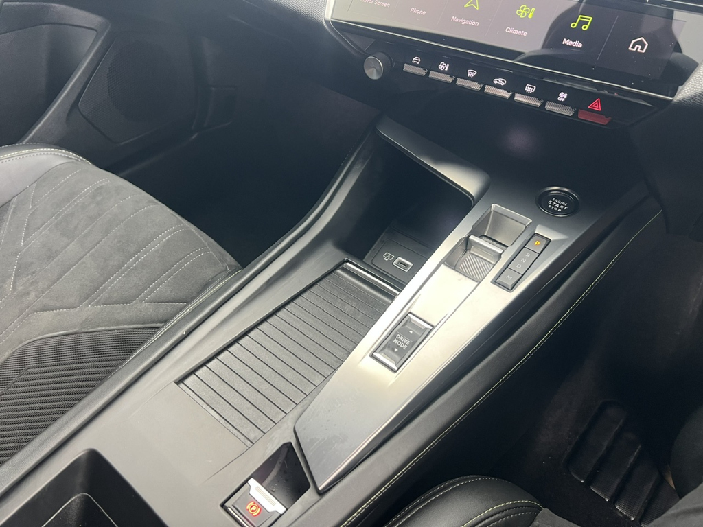 Peugeot 308 Active Premium Red #36