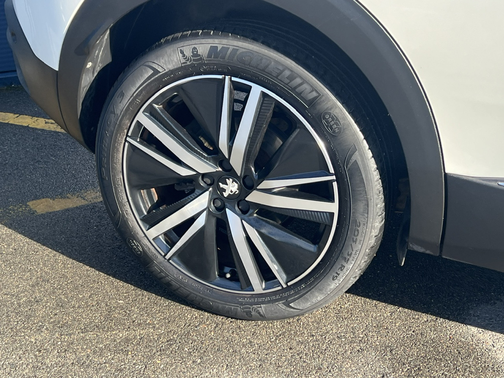 Peugeot 3008 1.2 Puretech Gt Premium Eat8 White #4