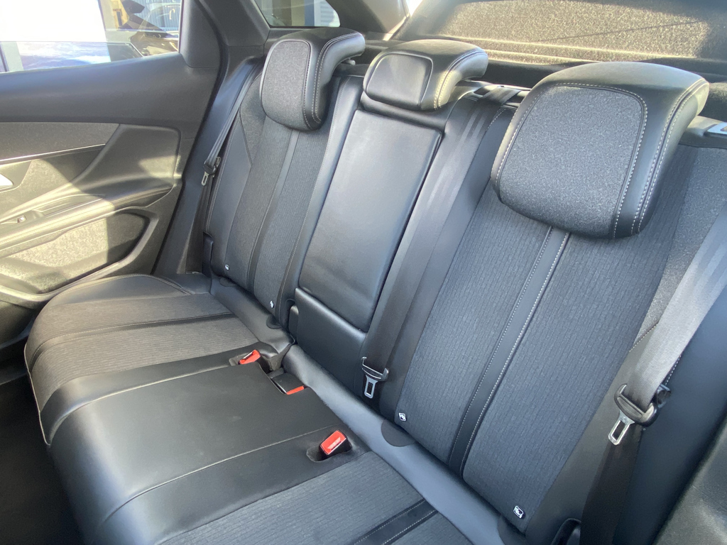 Peugeot 3008 Hatchback Black #33