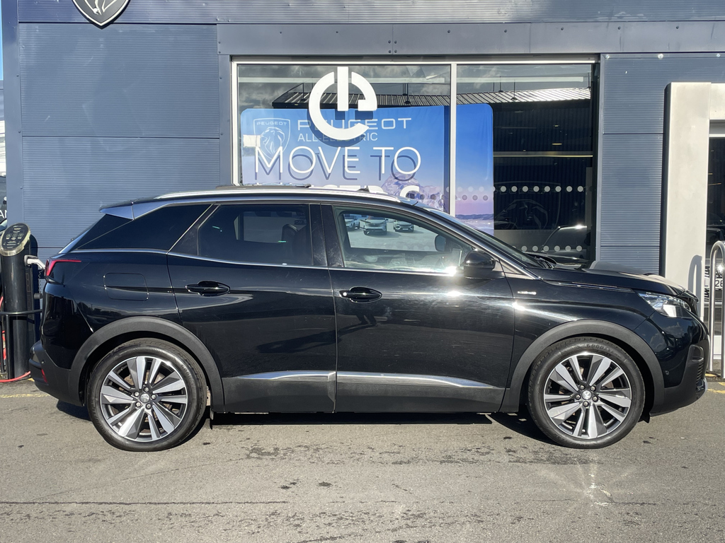 Peugeot 3008 1.2 Puretech Gt Line Premium Black #4