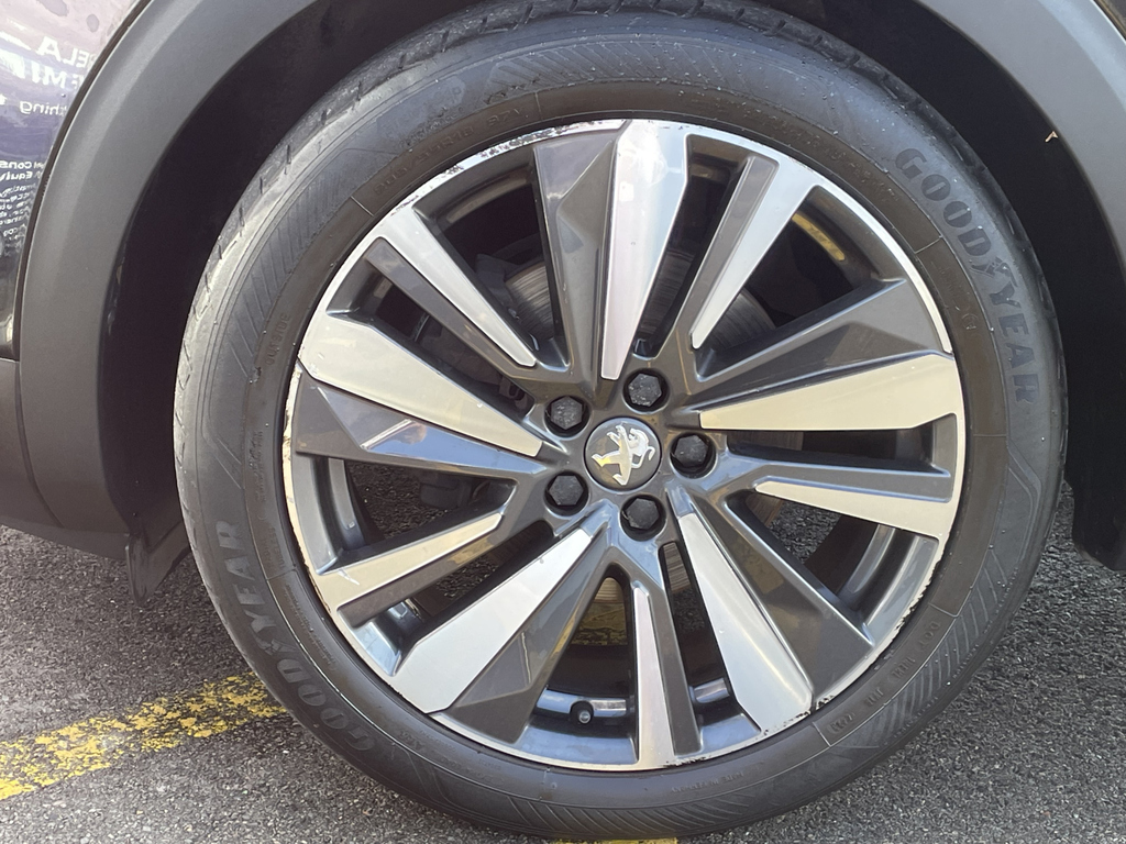 Peugeot 3008 Hatchback Black #10