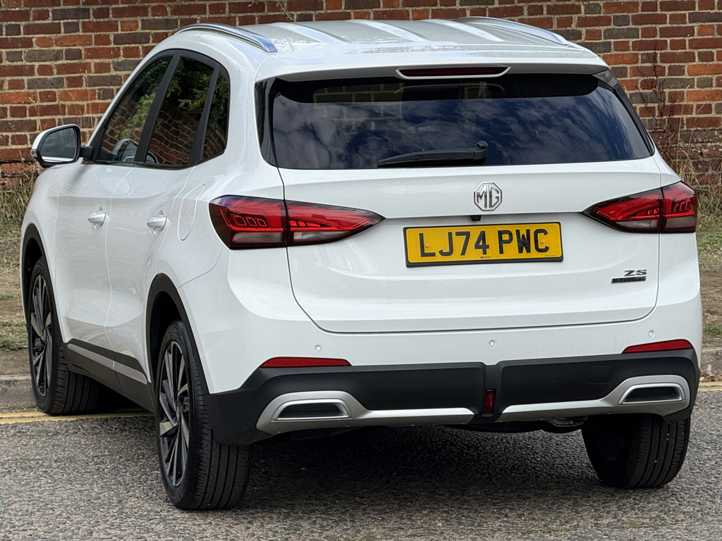 MG ZS 1.5 Hybrid Trophy White #5