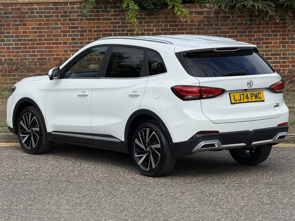 MG ZS 1.5 Hybrid Trophy White #6