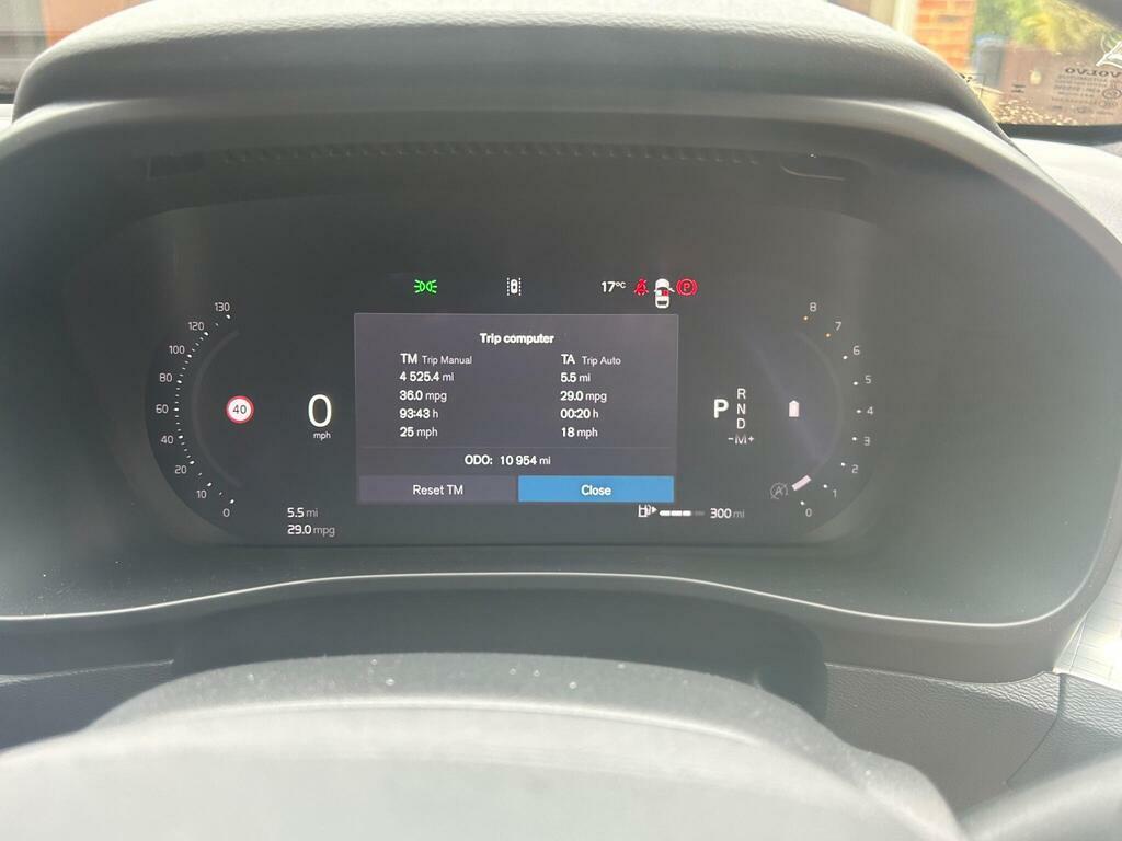 Volvo XC40 2.0 B3p Plus Dark Grey #28