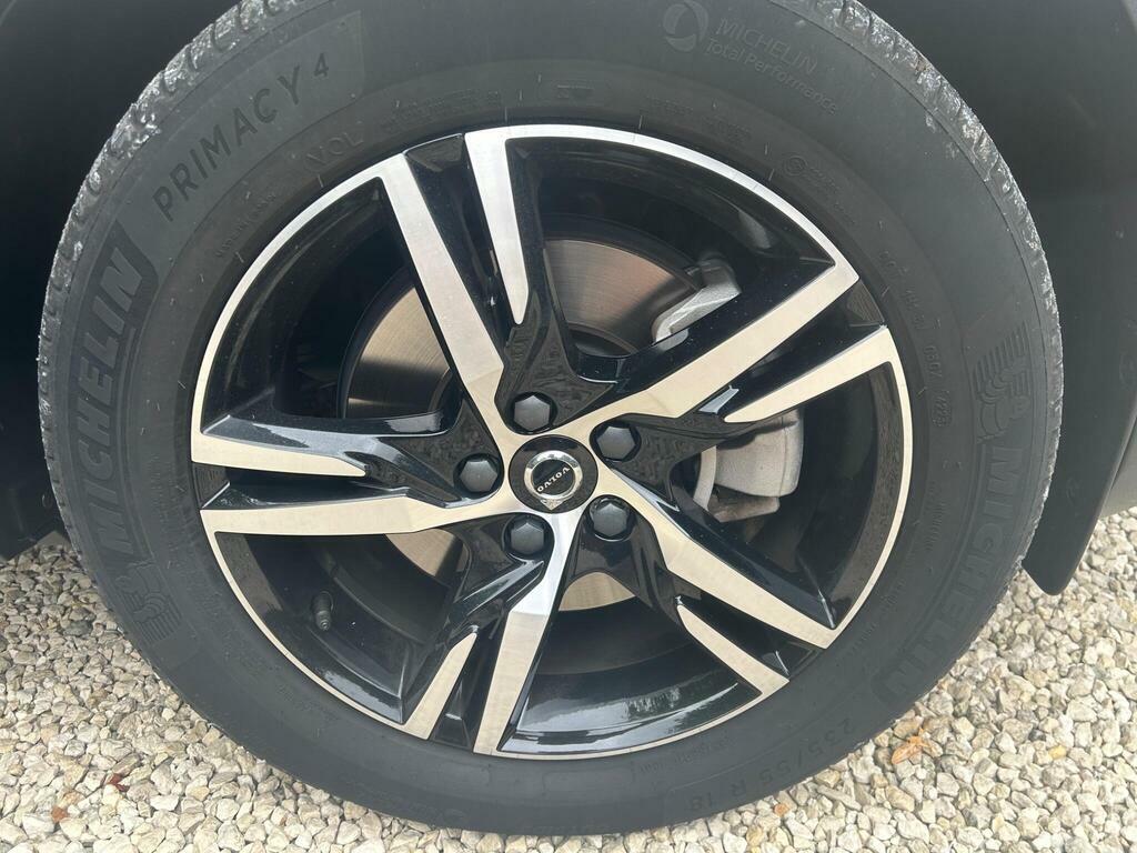 Volvo XC40 2.0 B3p Plus Dark Grey #22