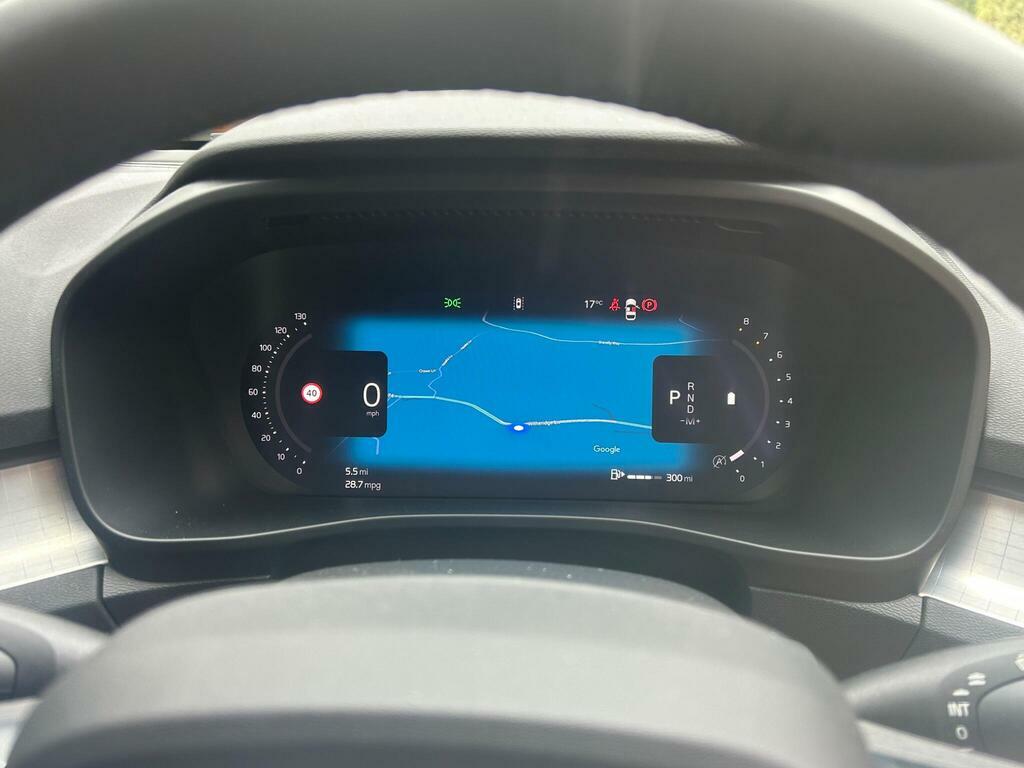 Volvo XC40 2.0 B3p Plus Dark Grey #4