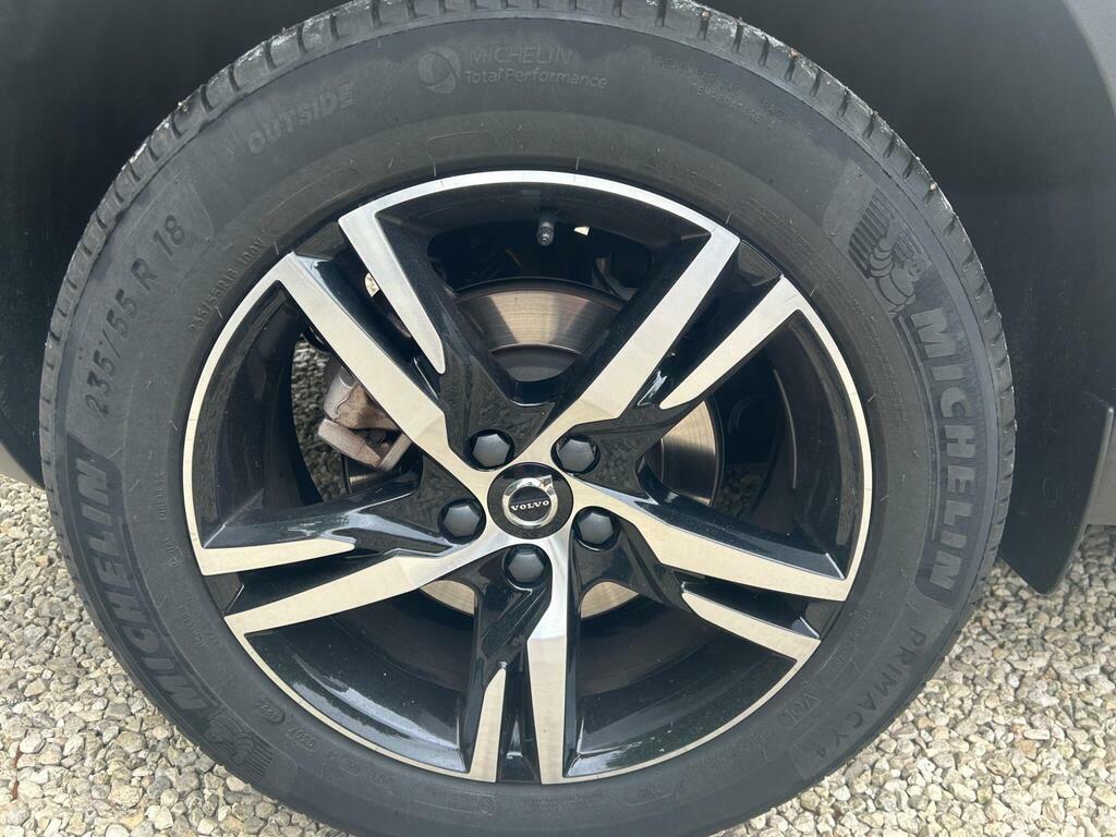 Volvo XC40 2.0 B3p Plus Dark Grey #23