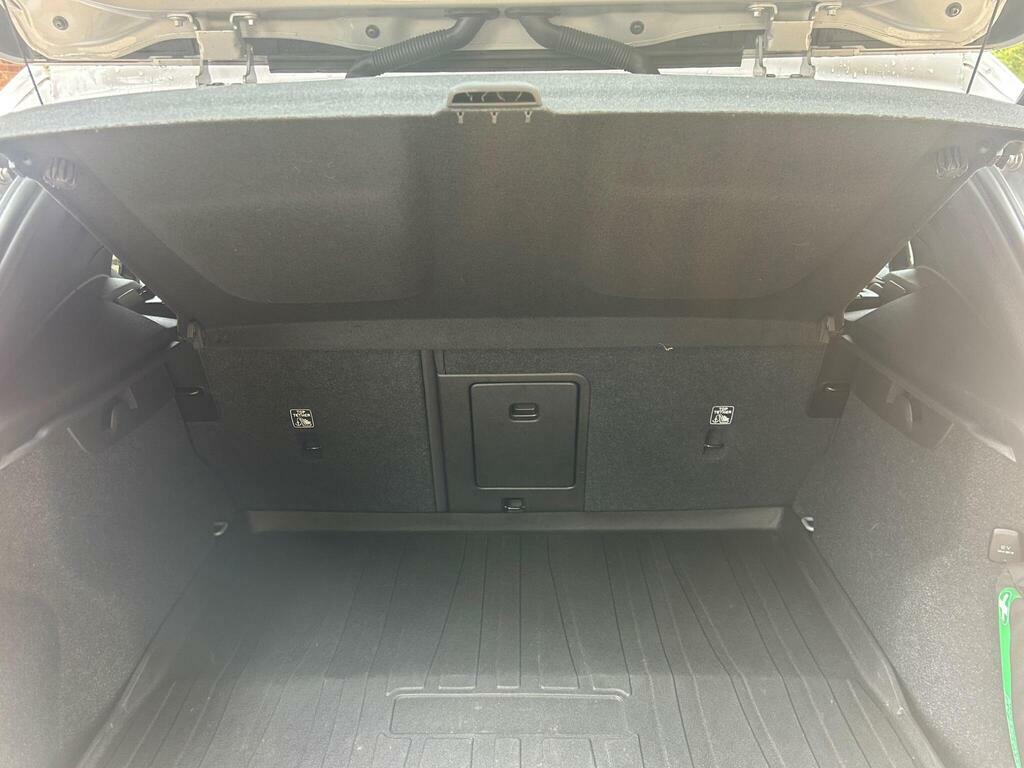 Volvo XC40 2.0 B3p Plus Dark Grey #33