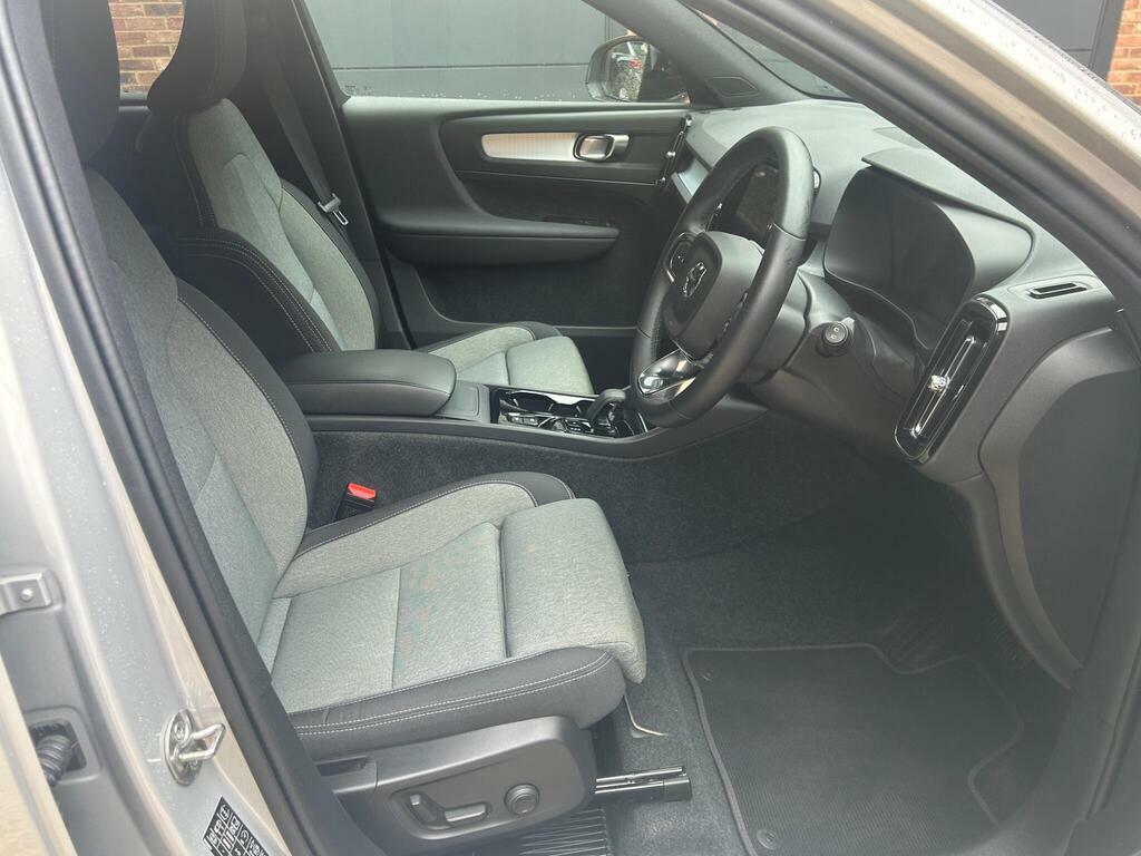 Volvo XC40 2.0 B3p Plus Dark Grey #14