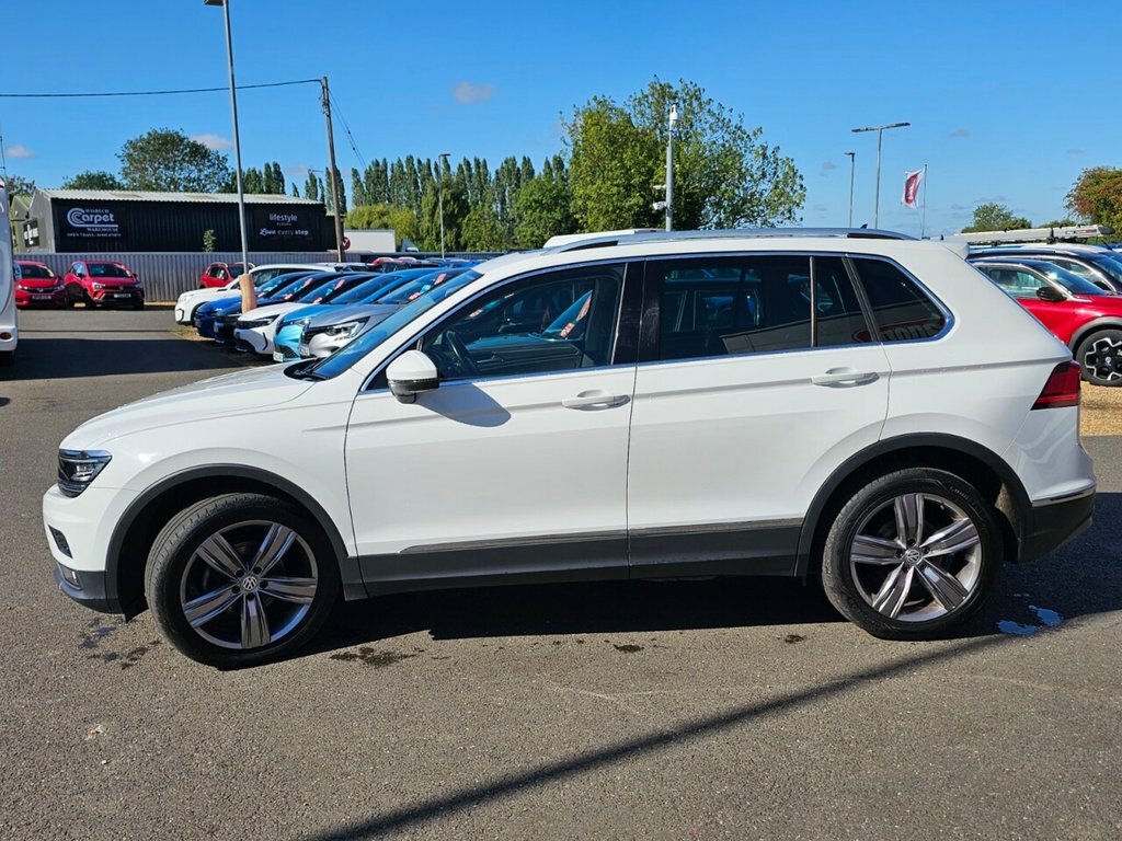 Volkswagen Tiguan 2L Sel White #6